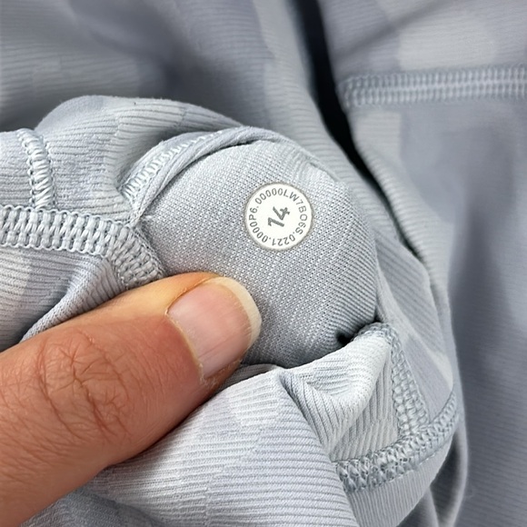 Lululemon Wunder Under Short 10" *Ribbed Incognito Camo Jacquard Alpine - Picture 4 of 4